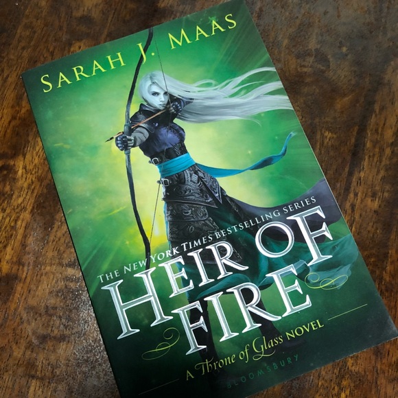 Thorne Of Glass Novel by Sarah J. Maas - Picture 5 of 6